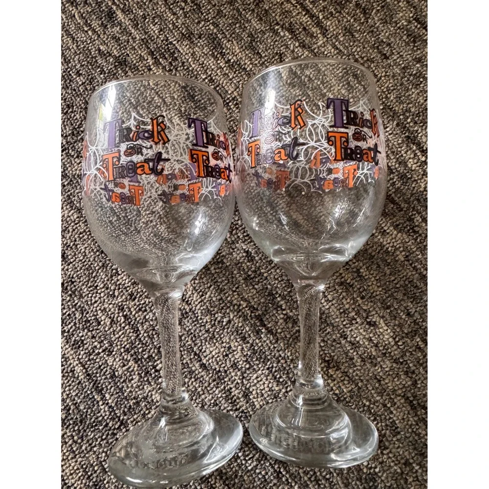 Halloween Trick or Treat Wine Glass Set of 2 Spider Web Pumpkin Festive Stemware